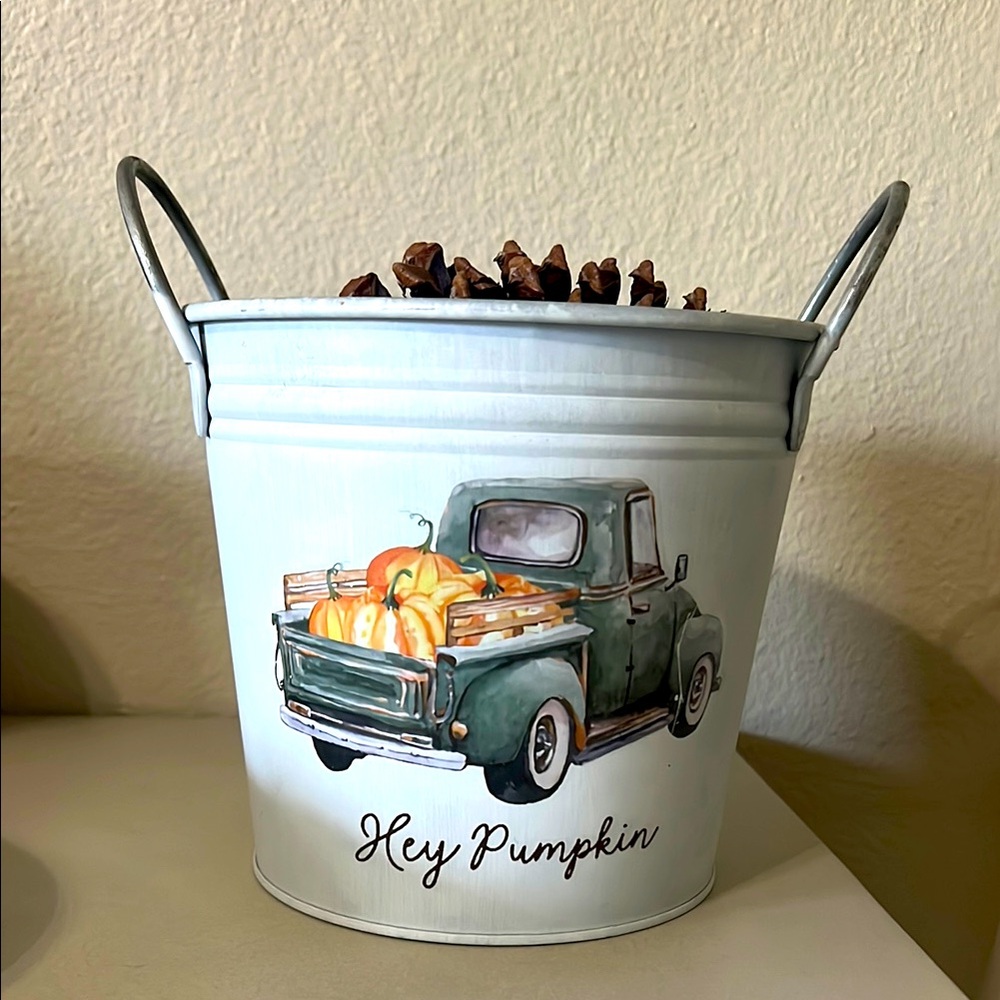 Hey Pumpkin decorative tin bucket